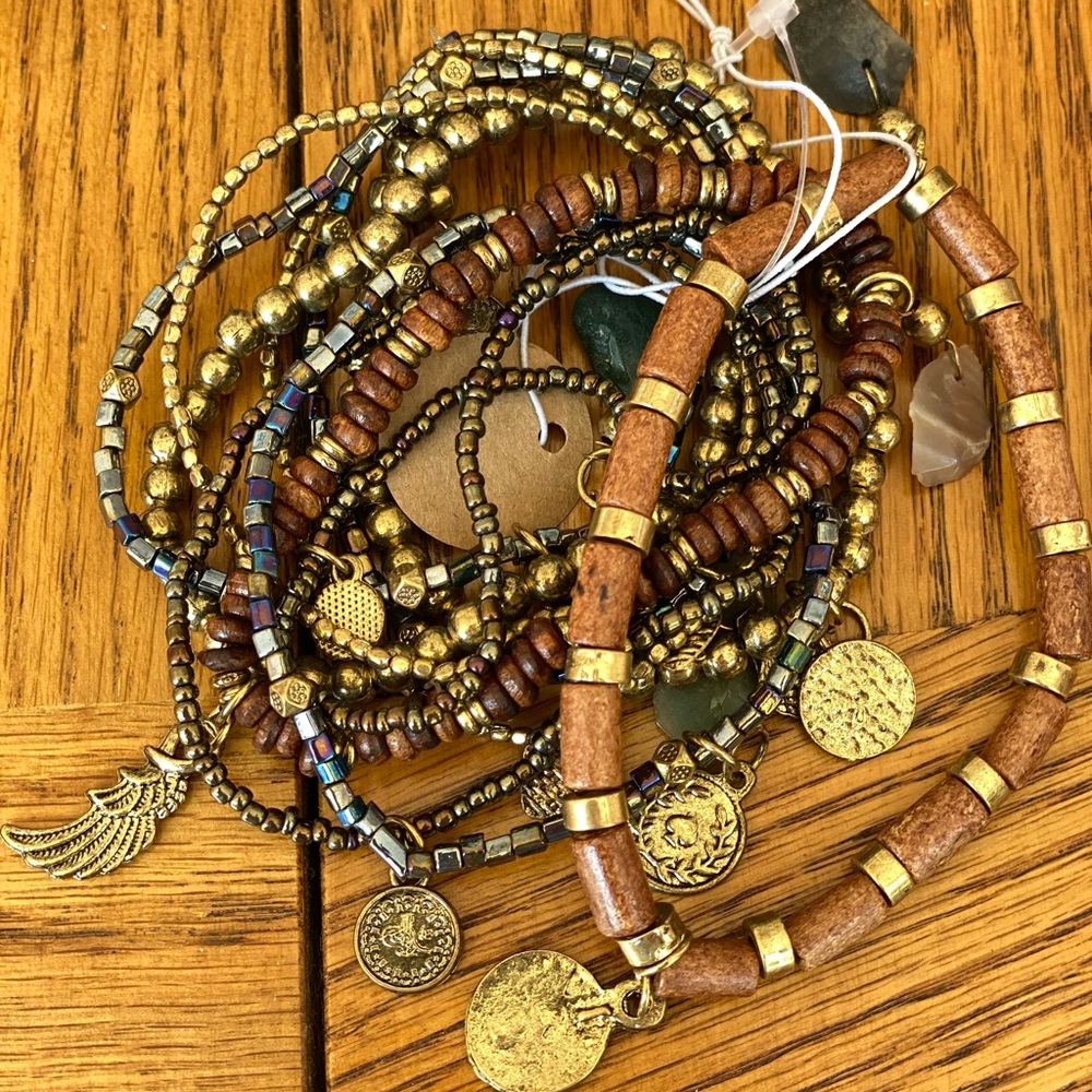 Earthy bohemian bracelet set.